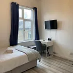Camberwell Living Studio - Zone 2 London