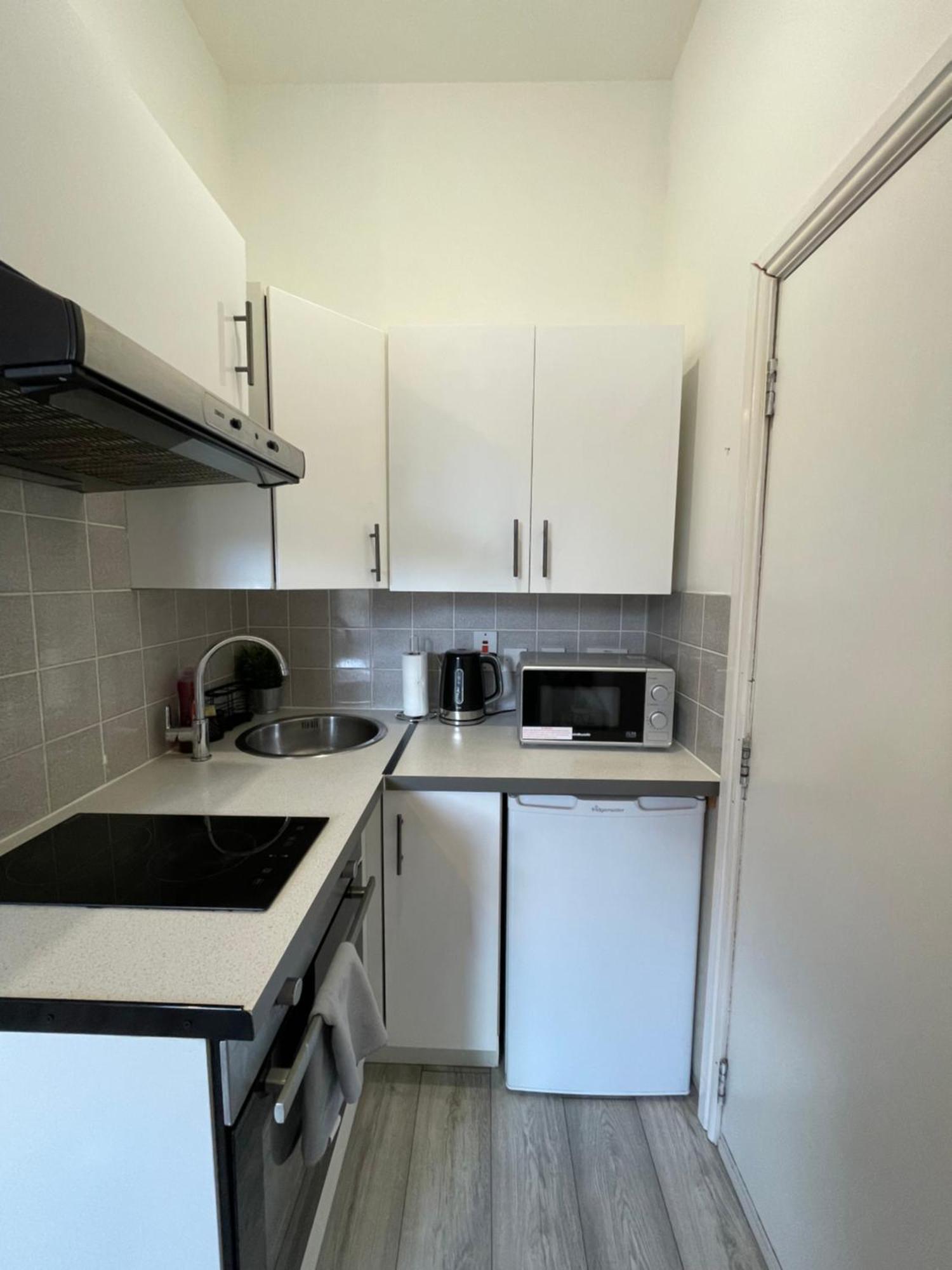 Camberwell Living Studio - Zone 2 London