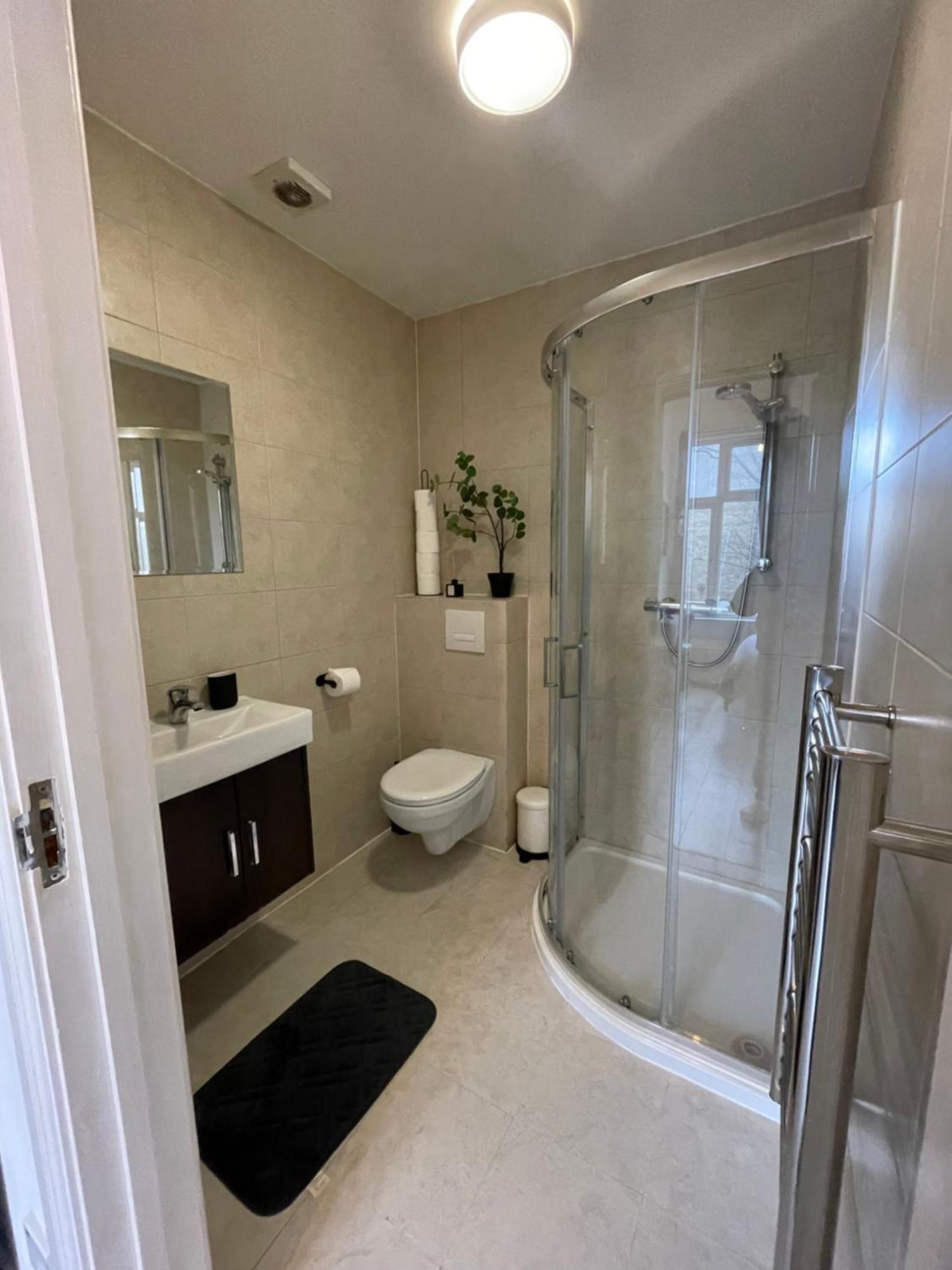 Camberwell Living Studio - Zone 2 Apartment