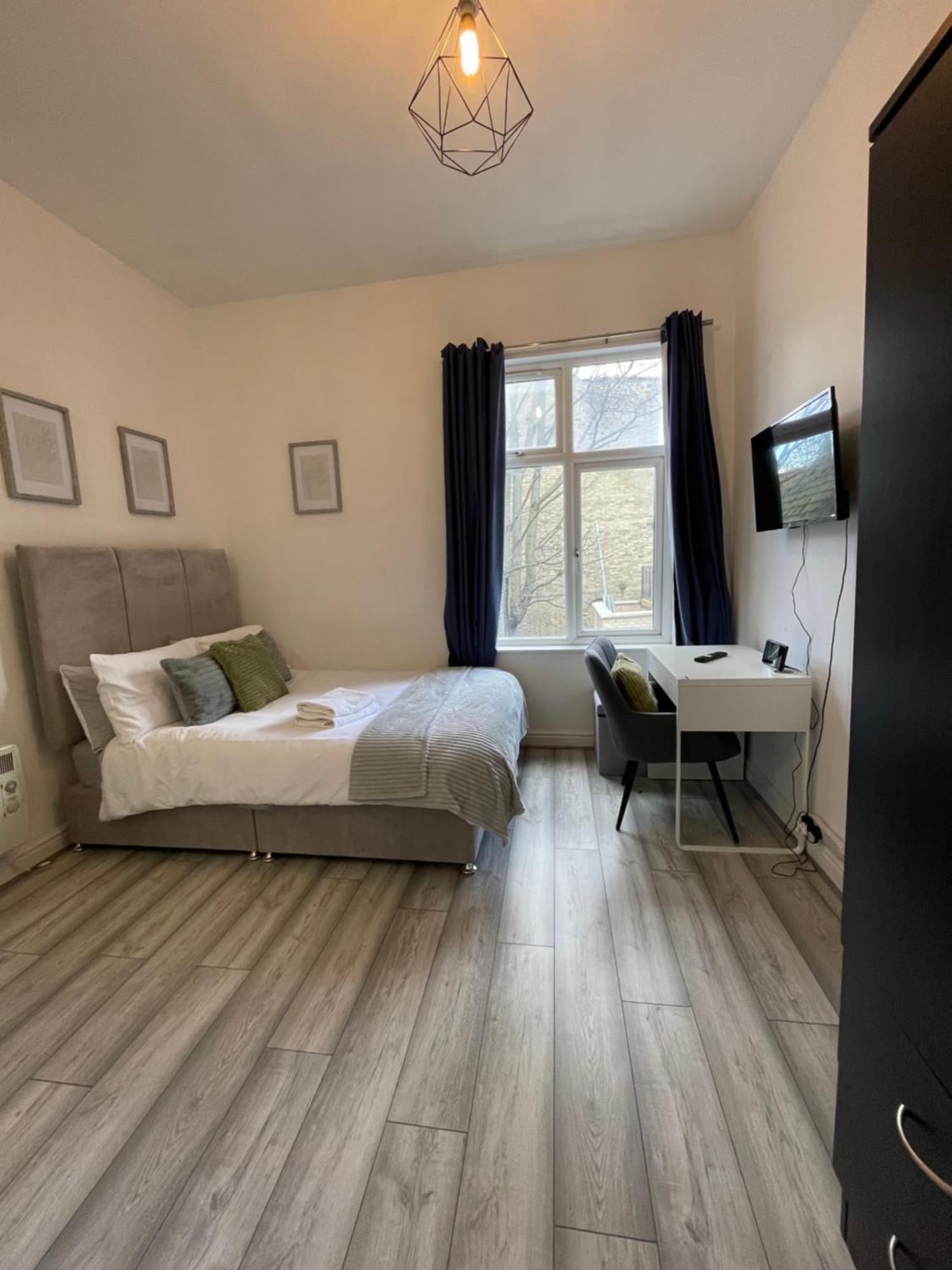 Apartment Camberwell Living Studio - Zone 2 *